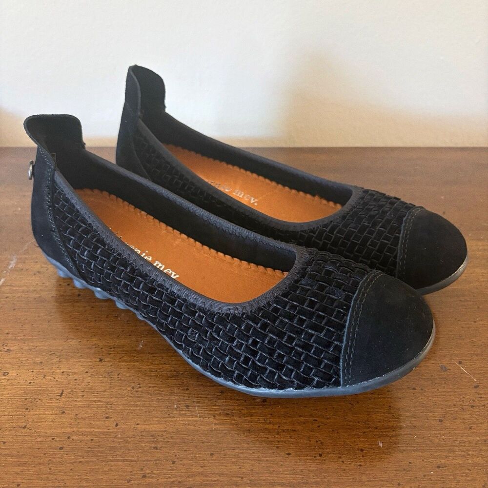 Bernie Mev Bella Me Womens Slip On Ballet Flat Black Suede Shoes Sz 38 US 7 NWOT
